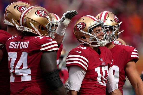 Garoppolo surpreendeu na semana 2.     Créditos: Thearon W. Henderson/Getty Images