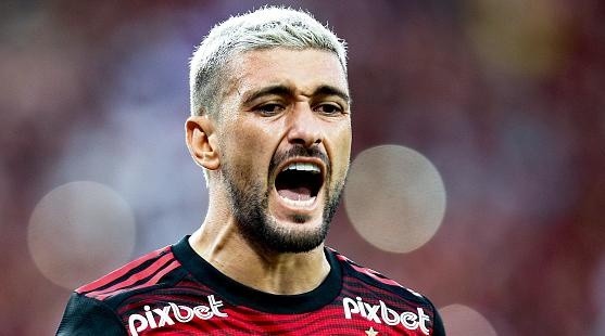Foto: Buda Mendes/Getty Images - Arrascaeta ajudou o Flamengo a chegar em duas finais nesta temporada