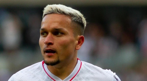 Artur foi especulado como reforço do Corinthians (Foto: Fernando Moreno/AGIF)