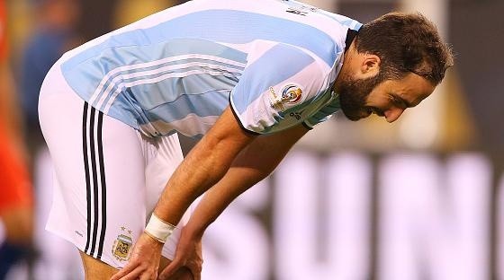 Foto: Mike Stobe/Getty Images - Gol perdido contra a Alemanha na final de 2014 fez Higuaín ser muito criticado