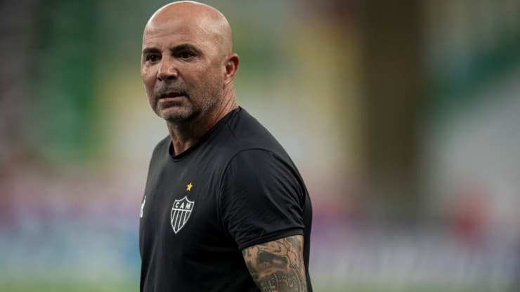 Foto: Jorge Rodrigues/AGIF – Jorge Sampaoli treinou o Atlético-MG em 2020 e hoje está livre no mercado