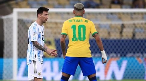 Foto: Buda Mendes/Getty Images - Galvão Bueno escolheu Messi e Neymar a Cristiano Ronaldo e Mbappé