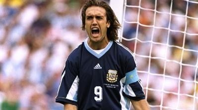 Foto: Stu Forster /Allsport - Batistuta é o maior artilheiro da Argentina em Copas do Mundo Foto: Stu Forster /Allsport - Batistuta é o maior artilheiro da Argentina em Copas do Mundo