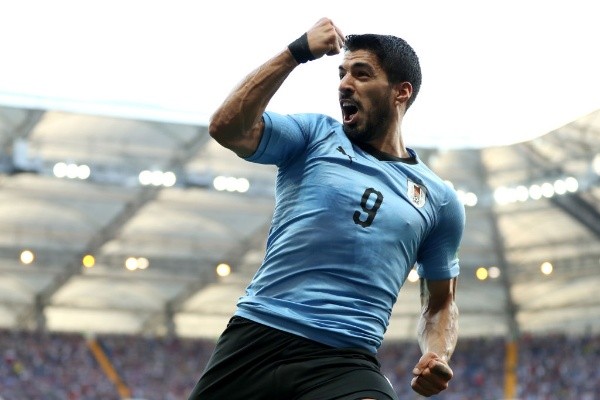  Ryan Pierse/Getty Images/ Suárez pela Seleção do Uruguai. 