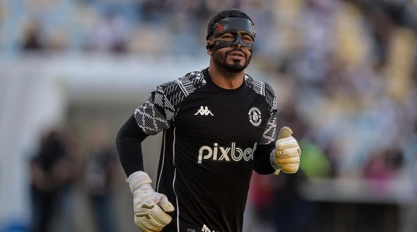 Thiago Rodrigues com a camisa do Vasco (Foto: Thiago Ribeiro/AGIF)