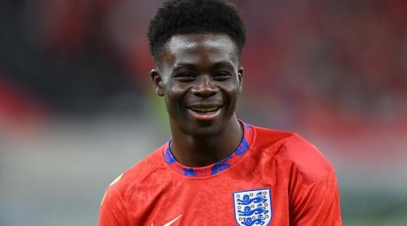 Foto: Michael Regan/Getty Images - Saka é um dos grandes nomes da Inglaterra