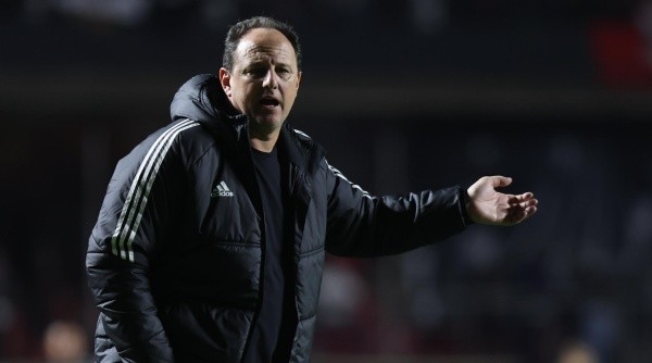 Ceni está pressionado no comando do São Paulo (Foto: Marcello Zambrana/AGIF)