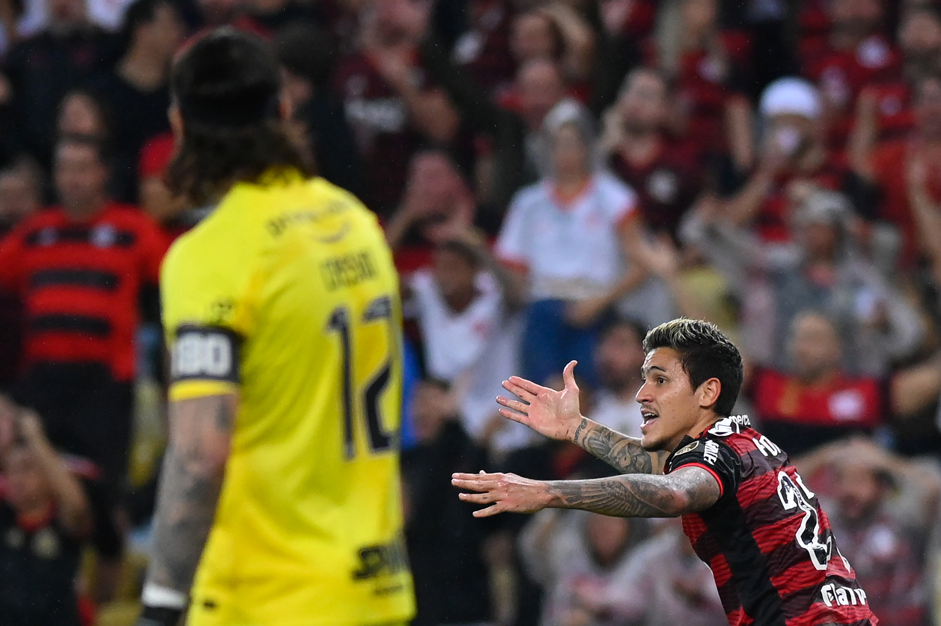 Pedro: superou o duelo contra o goleiro Cássio – Andre Borges/Getty Images