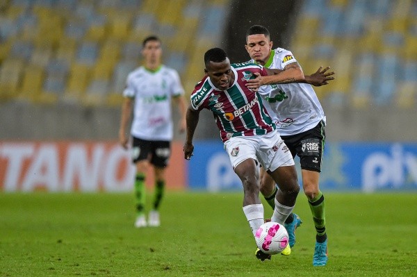 Thiago Ribeiro/AGIF/ Fluminense em campo contra o América-MG, pelo Brasileirão. 
