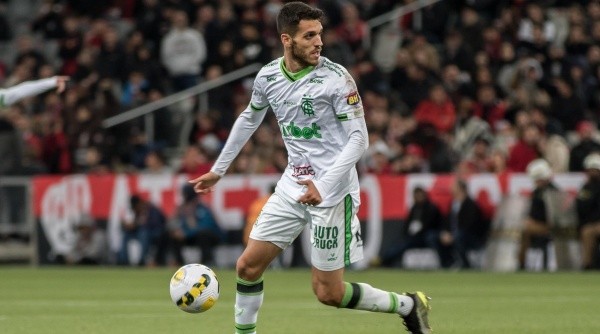 São Paulo tem 40% dos direitos de Lucas Kal - Foto: Robson Mafra/AGIF