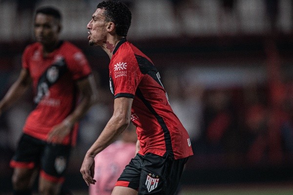 Foto: Heber Gomes/AGIF – Atlético-GO empatou com o Palmeiras na última rodada