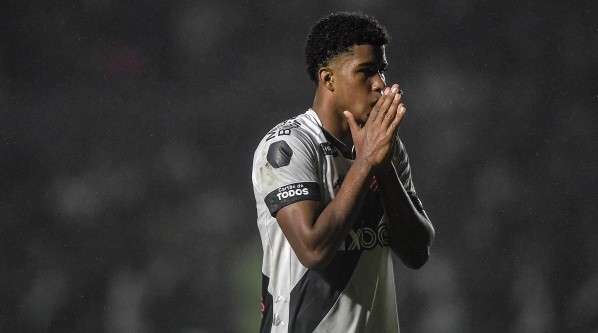 Andrey é outro destaque do Vasco na temporada (Foto: Thiago Ribeiro/AGIF)