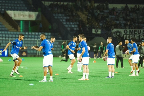 Foto:R.Pierre/AGIF – Avaí encara o Fluminense em busca de uma vitória