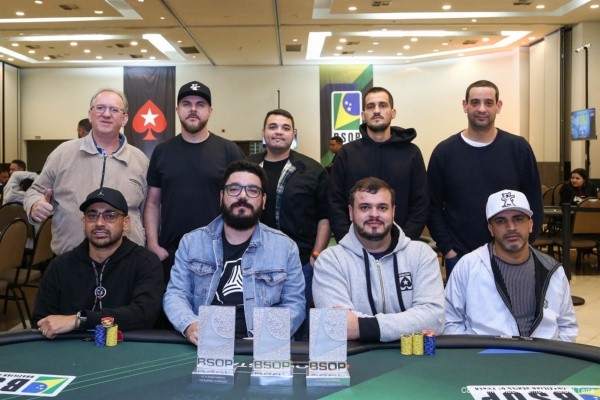 Mesa final PLO Turbo KO (Foto: Rafael Terra/BSOP)