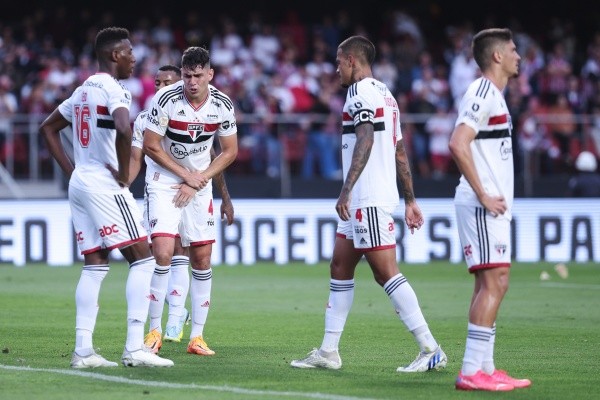 Ettore Chiereguini/AGIF/ São Paulo em campo. 