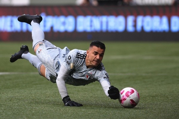Ettore Chiereguini/AGIF/ Felipe Alves em campo pelo São Paulo. 