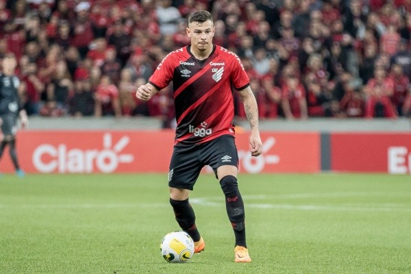 Agif/Robson Mafra – Hugo Moura é destaque no Athletico