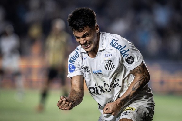 Marcos Leonardo pode estar disponível no clássico (Foto: Raul Baretta/AGIF)