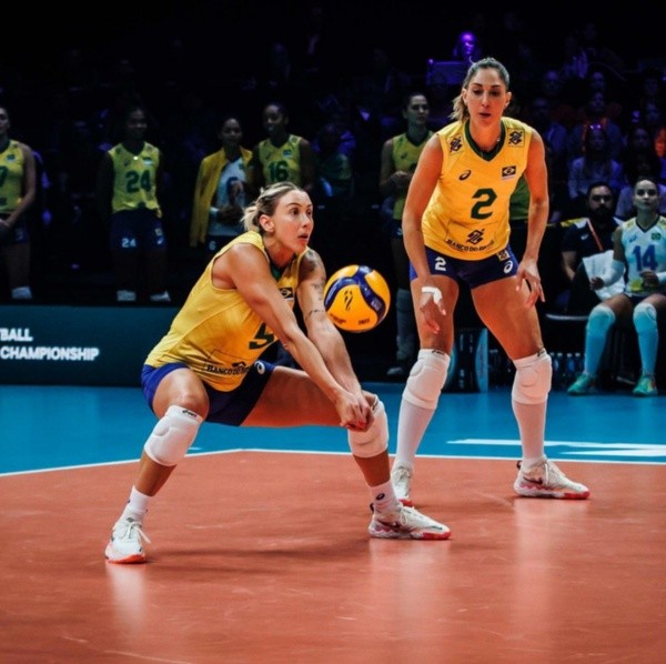 Pri Daroit e Gattaz durante o Mundial. Foto: FIVB