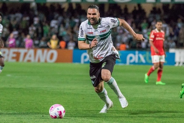 Foto: Robson Mafra/AGIF