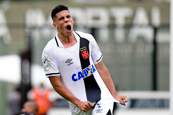 Foto: Thiago Ribeiro/AGIF – Paulinho deve jogar no Atlético em 2023