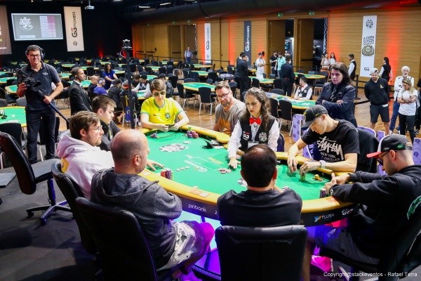 Mesa final do Main Event (Foto: Rafael Terra/WSOP Brazil)