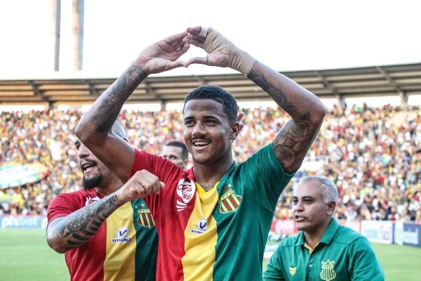 MA - Sao Luis - 16/07/2022 - BRASILEIRO B 2022, SAMPAIO CORREA X VASCO - Ygor Catatau jogador do Sampaio Correa comemora seu gol durante partida contra o Vasco no estadio Castelao pelo campeonato Brasileiro B 2022. Foto: Ronald Felipe/AGIF