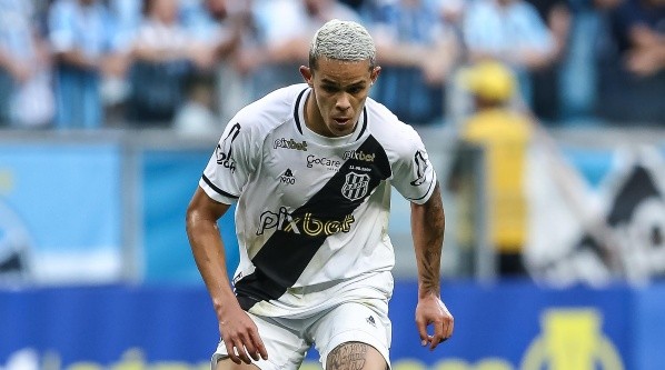 Wallisson também deve chegar no Cruzeiro - Foto: Pedro H. Tesch/AGIF