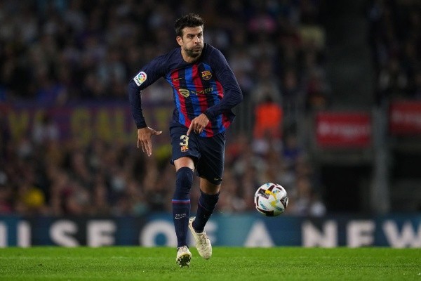 Alex Caparros/Getty Images/ Piqué em campo pelo Barcelona. 