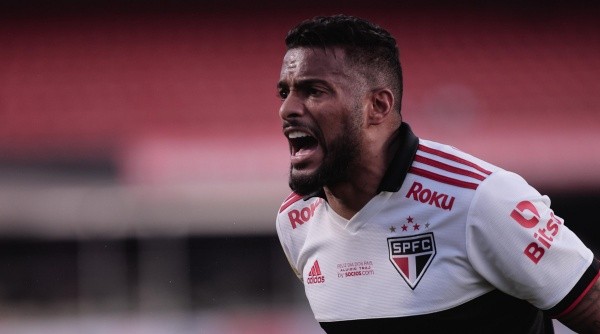 Reinaldo deve renovar com o São Paulo (Foto: Ettore Chiereguini/AGIF)