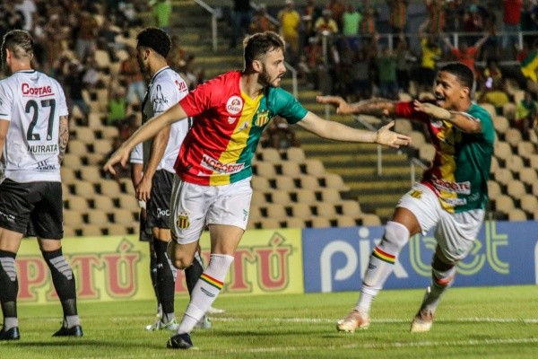 Foto: Ronald Felipe/AGIF – Poveda foi pedido da Fiel para 2023