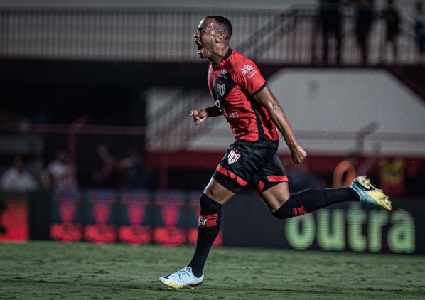 Foto:Isabela Azine/AGIF – Marlon Freitas é um dos líderes do Atlético-GO
