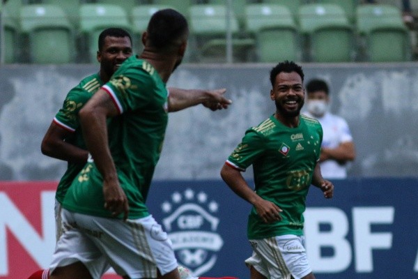 Foto: Fernando Moreno/AGIF – Claudinho deve acertar com o Santo André
