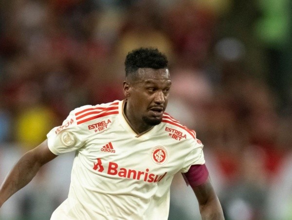 Edenilson não deve ficar no Internacional (Foto: Jorge Rodrigues/AGIF)