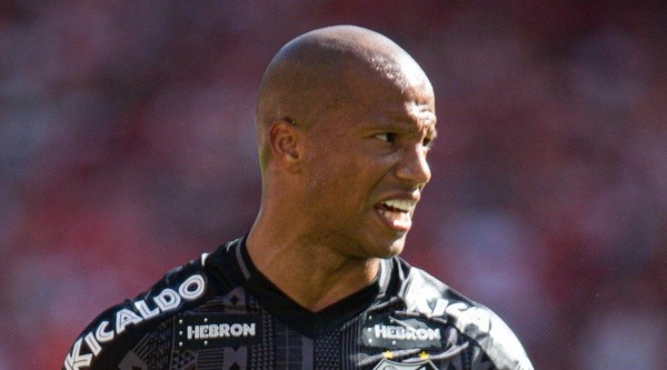 Sánchez deve continuar no Santos - Foto: Maxi Franzoi/AGIF