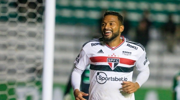 Reinaldo vai deixar o São Paulo na próxima temporada (Foto: Luiz Erbes/AGIF)