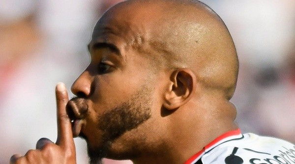 Patrick vive indefinição no São Paulo (Foto: Fotobairesarg/AGIF)