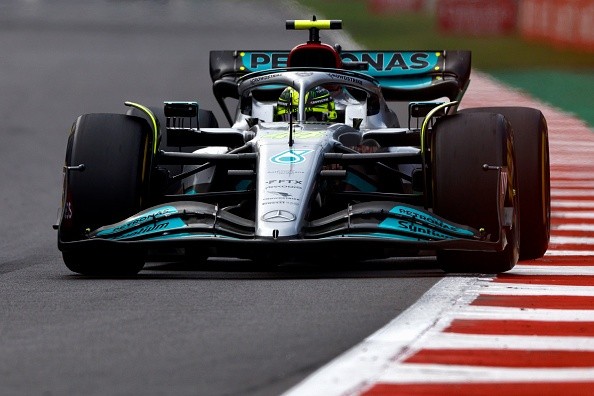 Hamilton busca a primeira vitória na temporada.     Créditos: Chris Graythen/Getty Images