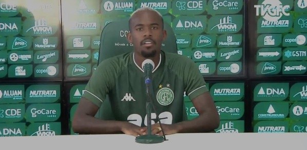 Foto: Reprodução/ TV Guarani – Yago Cesar dando entrevista coletiva pelo Guarani