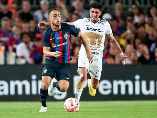 David S. Bustamante/Soccrates/Getty Images – Dest atuando com a camisa do Barça