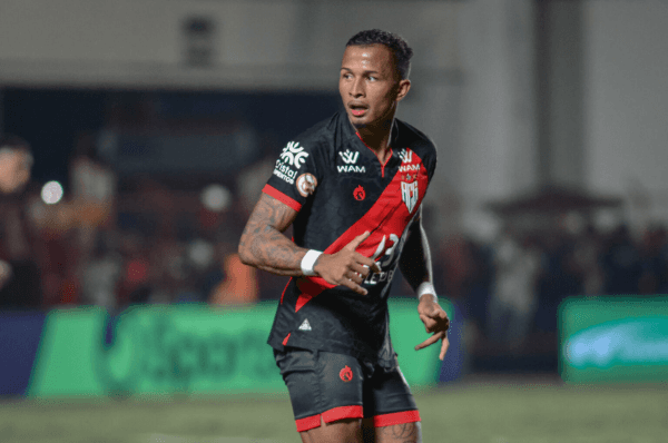 Léo Pereira deve ir para Europa (Foto: Alan Deyvid/ACG)