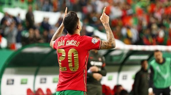 Foto: Carlos Rodrigues/Getty Images - Torcedores brasileiros gostariam de contar com João Cancelo na Seleção Brasileira