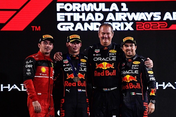 Pódio do GP de Abu Dhabi. Créditos: Rudy Carezzevoli/Getty Images