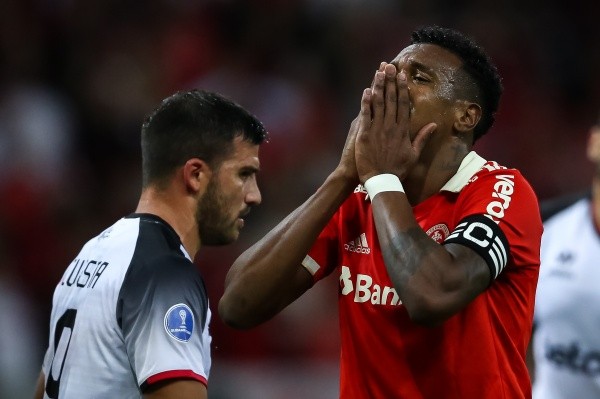Edenilson foi oferecido ao São Paulo (Foto: Pedro H. Tesch/AGIF)
