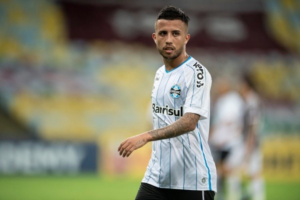 Foto: Jorge Rodrigues/AGIF – Matheus Henrique, revelado no Grêmio, está na mira do Palmeiras para reforçar o meio