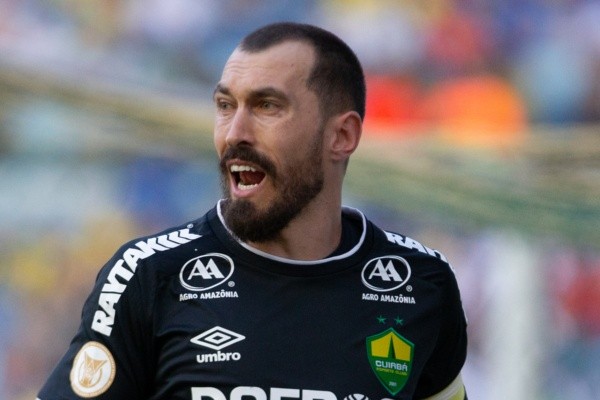 MT - Cuiaba - 06/11/2022 - BRASILEIRO A 2022, CUIABA X PALMEIRAS - Walter jogador do Cuiaba durante partida contra o Palmeiras no estadio Arena Pantanal pelo campeonato Brasileiro A 2022. Foto: Gil Gomes/AGIF
