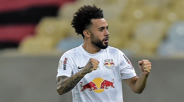 Claudinho foi pedido no Santos (Foto: Thiago Ribeiro/AGIF)