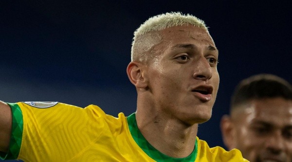 Richarlison marcou gol com a ''cara'' do São Paulo (Foto: Jorge Rodrigues/AGIF)
