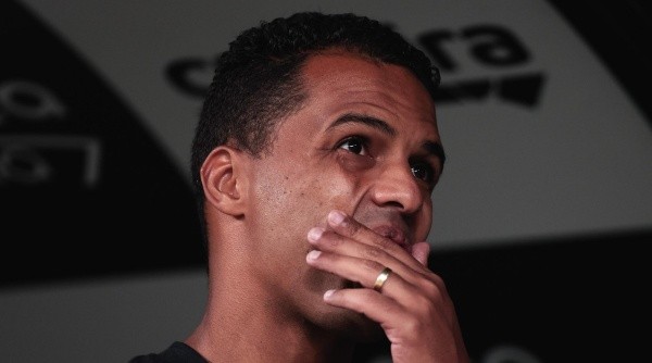 Fernando Lázaro comandou o Corinthians interinamente em 2022 - Foto: Ettore Chiereguini/AGIF