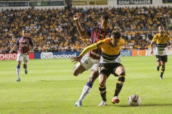 Foto:Lucas Sabino/AGIF- Zé Marcos jogou a última Série B no Criciúma
